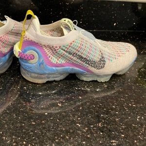 Air VaporMax 2020 Flyknit Sneaker Size 8